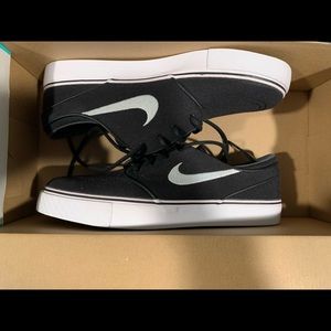 nike sb stefan janoski size 7.5